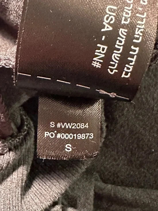 Vuori • Halo Mini Full Zip Hoodie - Picture 6 of 10